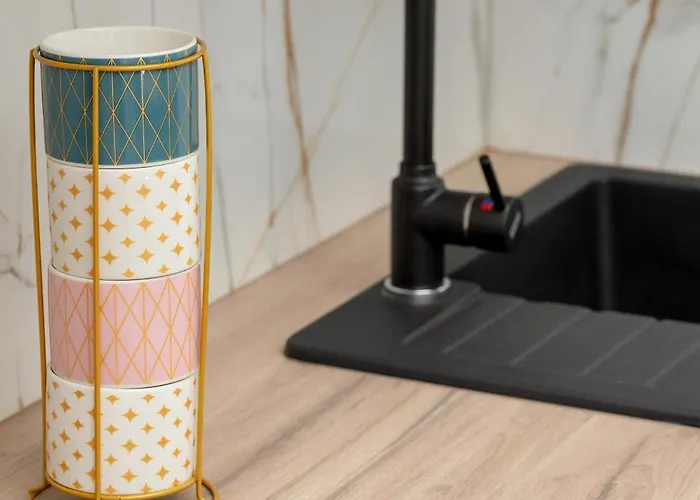 Sunny & Charming Garden Apartment With Parking By Noclegi Renters Gdansk