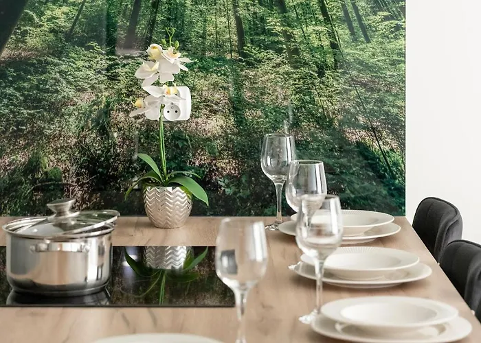 Sunny & Charming Garden With Parking By Renters Apartament *