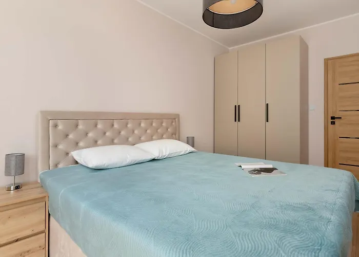 Sunny & Charming Garden With Parking By Renters Apartament Gdańsk