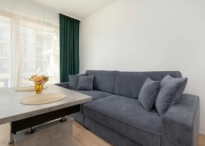 Apartament Sunny & Charming Garden With Parking By Renters